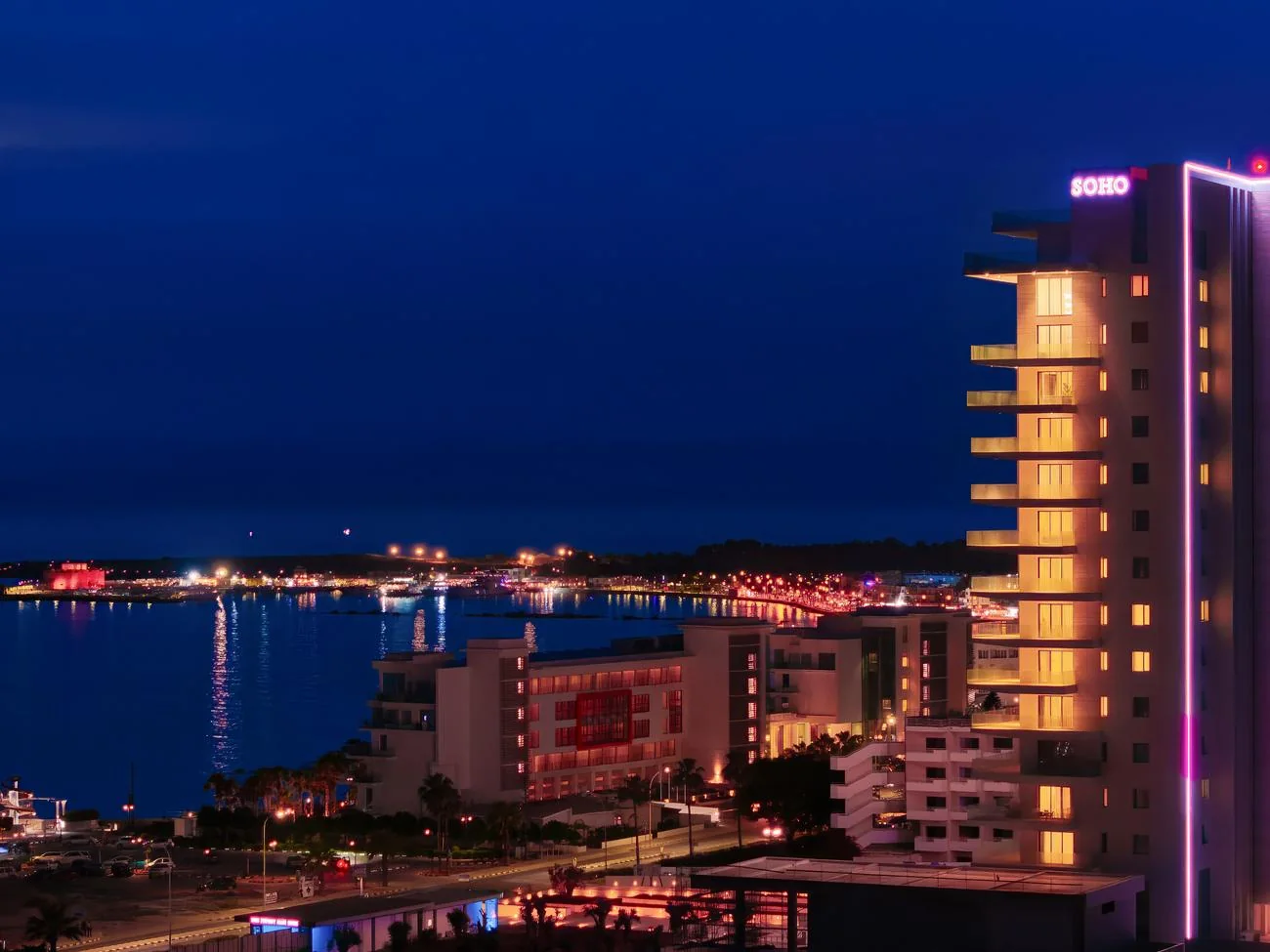 Апартаменти з 4 спальнями у Soho Resort, Пафос
